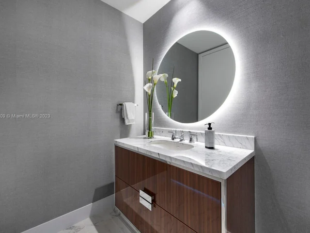 15701 Collins Ave # 4601, Sunny Isles Beach FL 33160