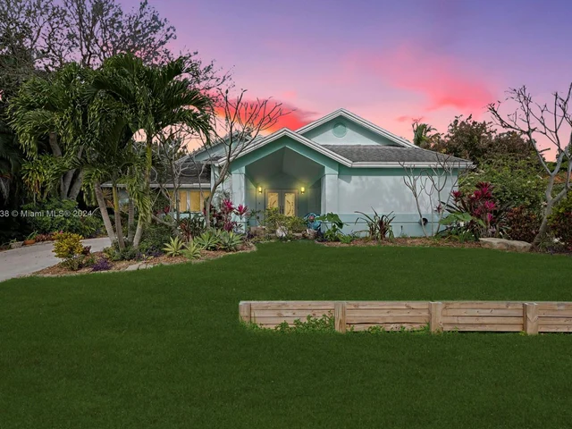 11741 NW 23rd St, Plantation FL 33323