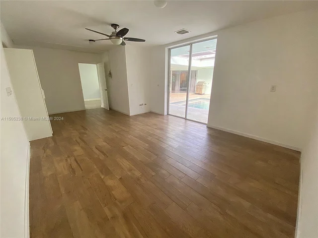 11741 NW 23rd St, Plantation FL 33323