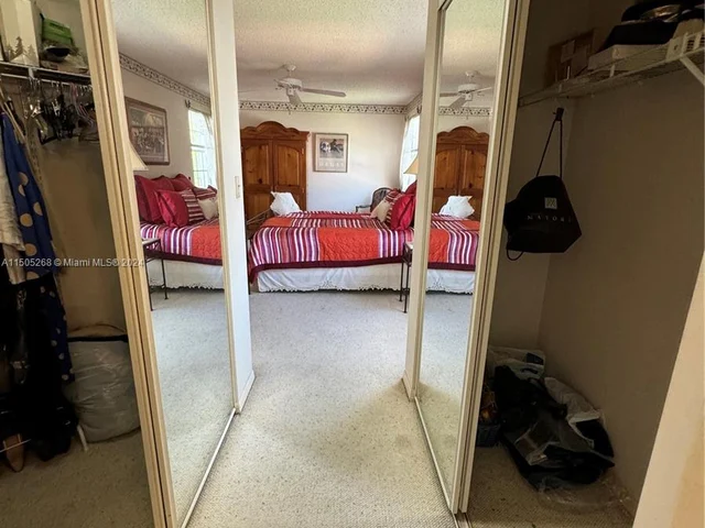 19232 NW 88th Pl, Hialeah FL 33018