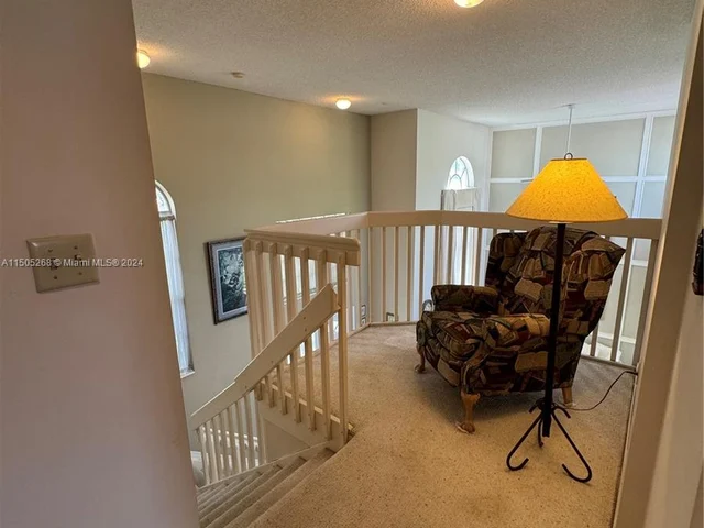 19232 NW 88th Pl, Hialeah FL 33018