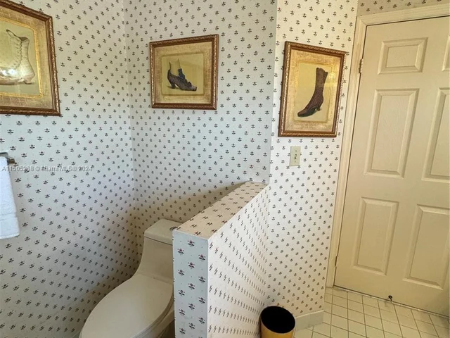 19232 NW 88th Pl, Hialeah FL 33018