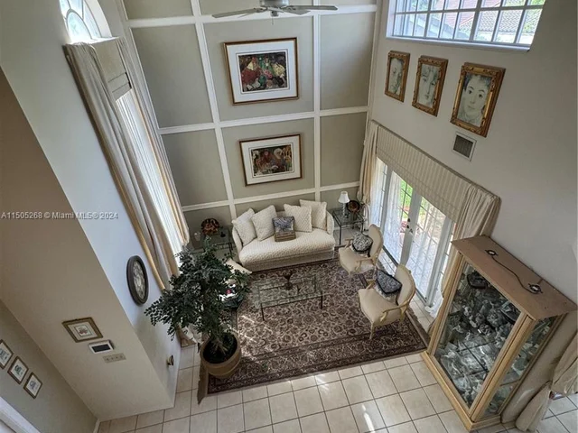 19232 NW 88th Pl, Hialeah FL 33018