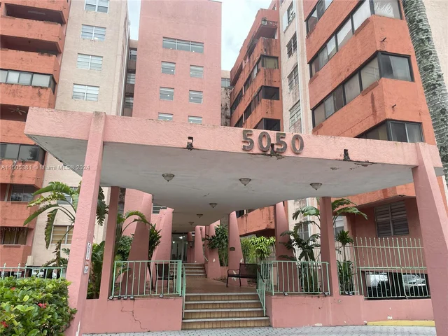 5050 NW 7th St, Miami FL 33126