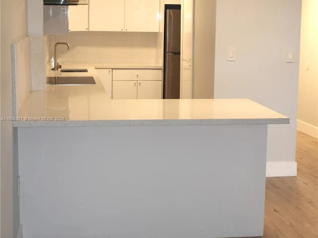 5050 NW 7th St, Miami FL 33126