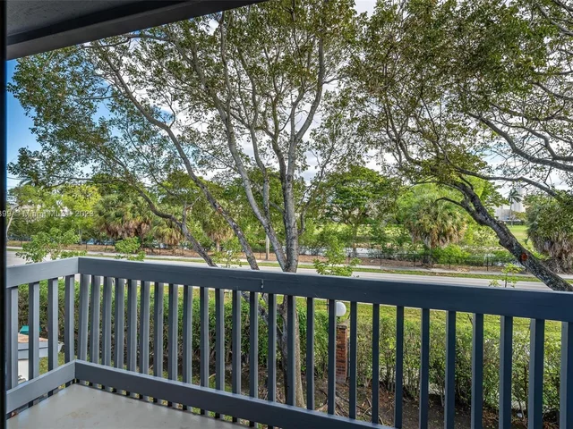 1551 N 14th Ter, Hollywood FL 33020