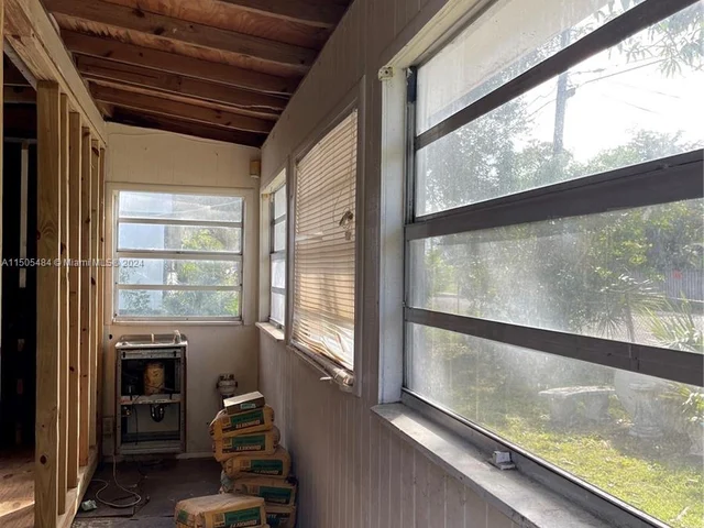 2660 NW 19th Ave, Oakland Park FL 33311