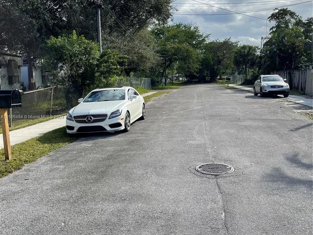 2660 NW 19th Ave, Oakland Park FL 33311