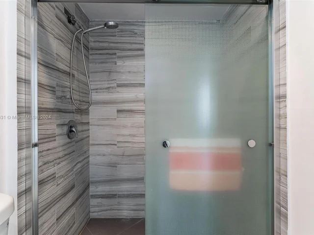 4001 S Ocean Dr # 8F, Hollywood FL 33019