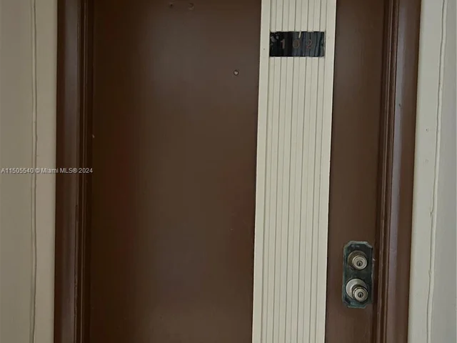 8015 SW 107th Ave # 102, Miami FL 33173