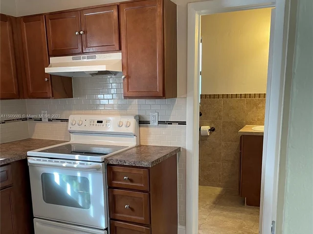 1313 SW 8th Ct # 5, Fort Lauderdale FL 33312