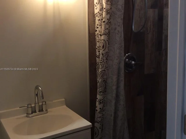 351 188th St, Sunny Isles Beach FL 33160