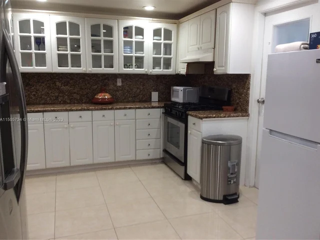 351 188th St, Sunny Isles Beach FL 33160