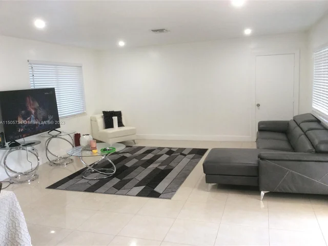 351 188th St, Sunny Isles Beach FL 33160