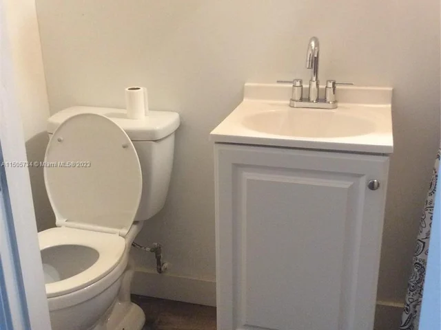 351 188th St, Sunny Isles Beach FL 33160