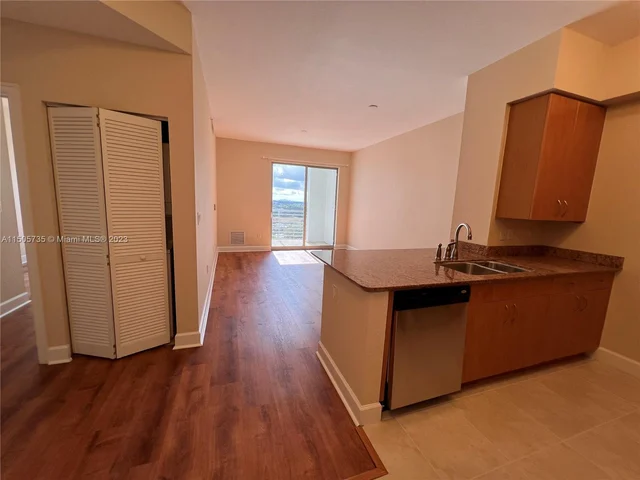 1830 Radius Dr # 1318, Hollywood FL 33020