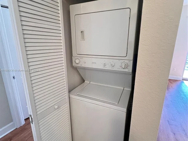 1830 Radius Dr # 1318, Hollywood FL 33020