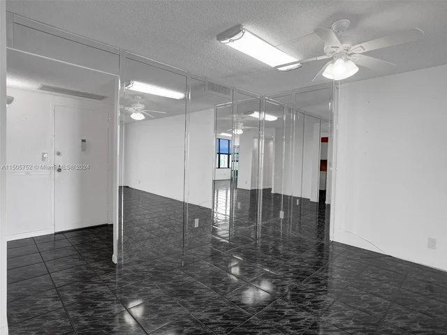 2500 Parkview Dr # 2307, Hallandale Beach FL 33009