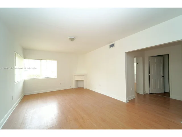 1219 Meridian Ave # 4, Miami Beach FL 33139