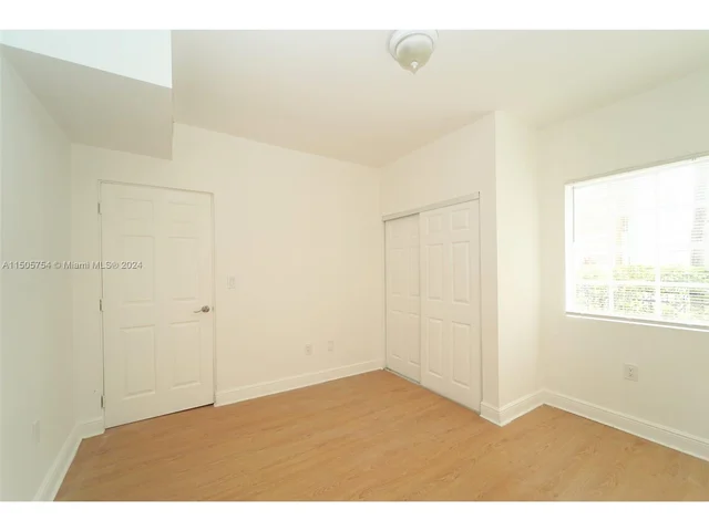 1219 Meridian Ave # 4, Miami Beach FL 33139