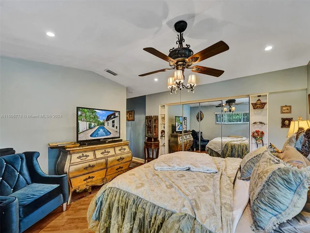 2060 NE 55th St, Fort Lauderdale FL 33308