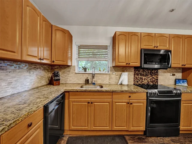 2060 NE 55th St, Fort Lauderdale FL 33308