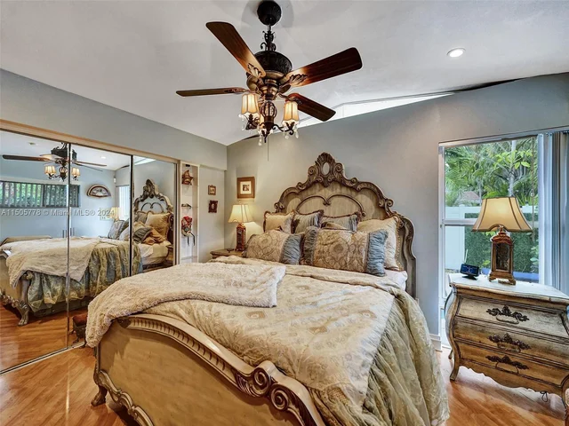 2060 NE 55th St, Fort Lauderdale FL 33308