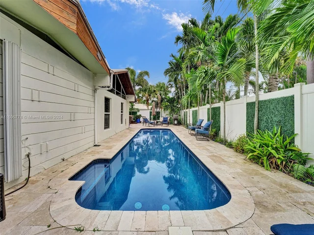 2060 NE 55th St, Fort Lauderdale FL 33308