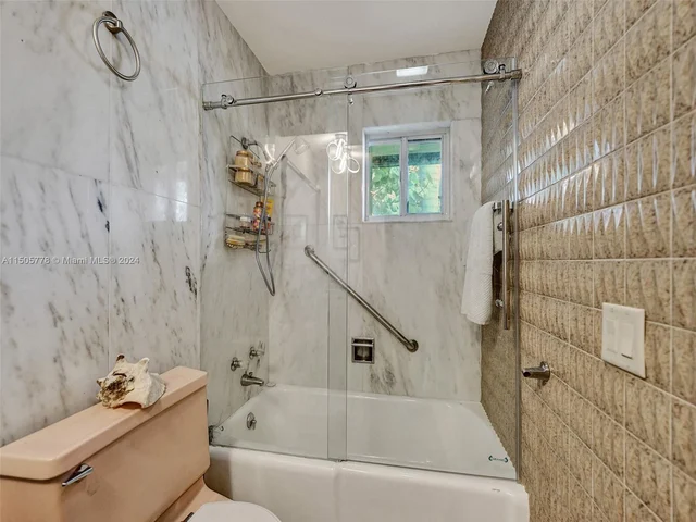 2060 NE 55th St, Fort Lauderdale FL 33308