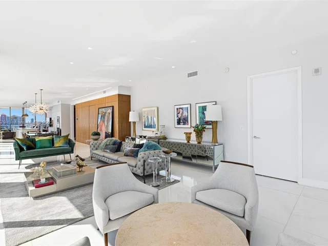 16901 Collins Ave # 901, Sunny Isles Beach FL 33160
