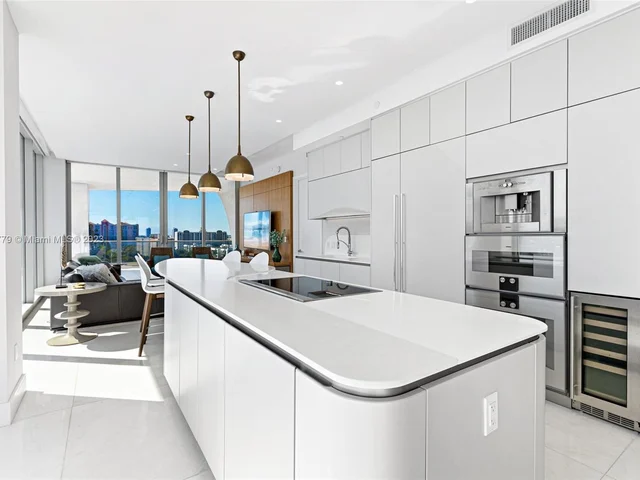 16901 Collins Ave # 901, Sunny Isles Beach FL 33160