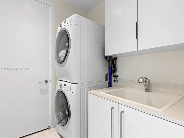 16901 Collins Ave # 901, Sunny Isles Beach FL 33160