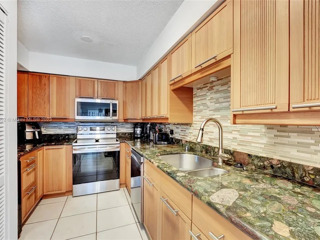 9746 Nickels Blvd # 102, Boynton Beach FL 33436