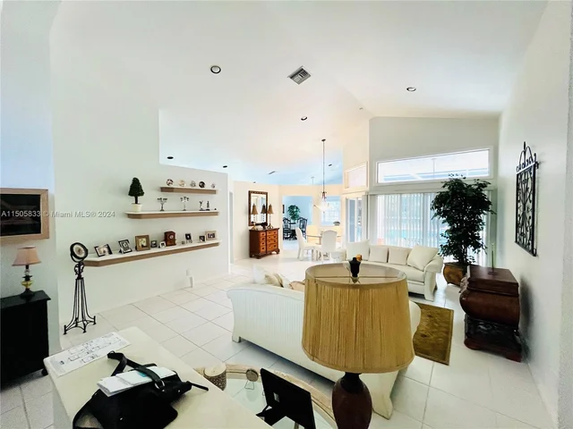 612 Cambridge Ter, Weston FL 33326