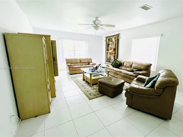 612 Cambridge Ter, Weston FL 33326