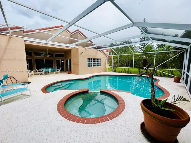 612 Cambridge Ter, Weston FL 33326