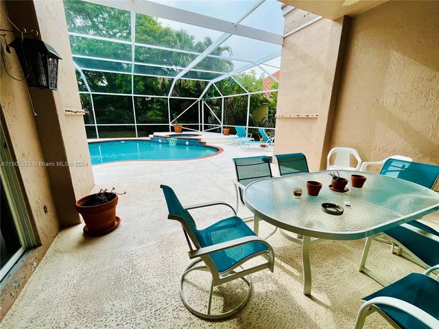 612 Cambridge Ter, Weston FL 33326