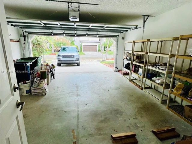 612 Cambridge Ter, Weston FL 33326