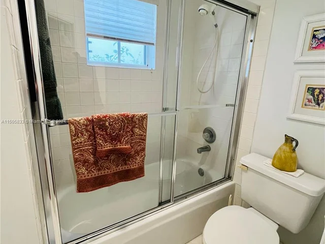 612 Cambridge Ter, Weston FL 33326