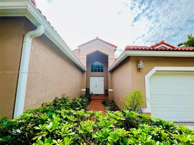 612 Cambridge Ter, Weston FL 33326