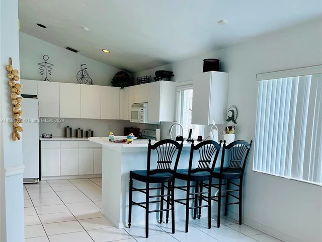 612 Cambridge Ter, Weston FL 33326