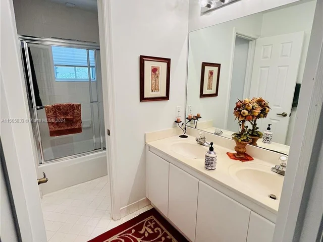 612 Cambridge Ter, Weston FL 33326