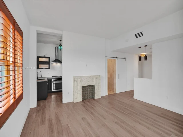 2421 Lake Pancoast Dr # 6A, Miami Beach FL 33140