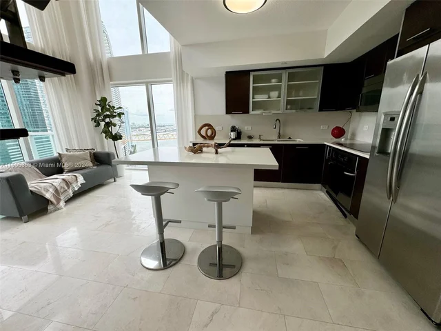 41 SE 5th St # 1701, Miami FL 33131