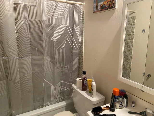 301 N Pine Island Rd # 117, Plantation FL 33324