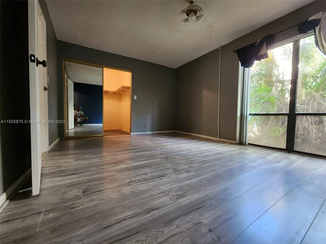 301 N Pine Island Rd # 117, Plantation FL 33324