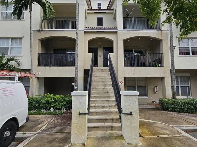 5960 W Sample Rd # 302, Coral Springs FL 33067