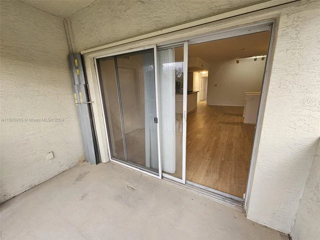 5960 W Sample Rd # 302, Coral Springs FL 33067