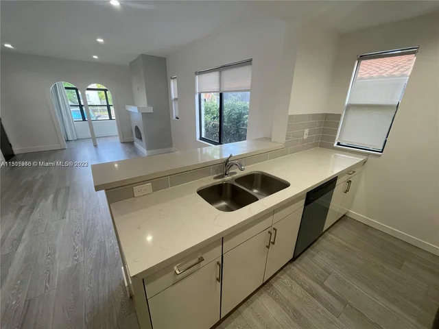 1637 SW 10th St # 2, Miami FL 33135