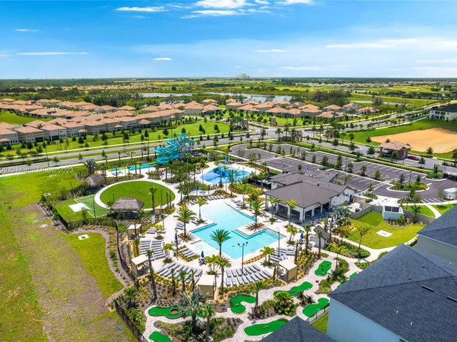 1048 Leader Street # 1048, Davenport FL 33896